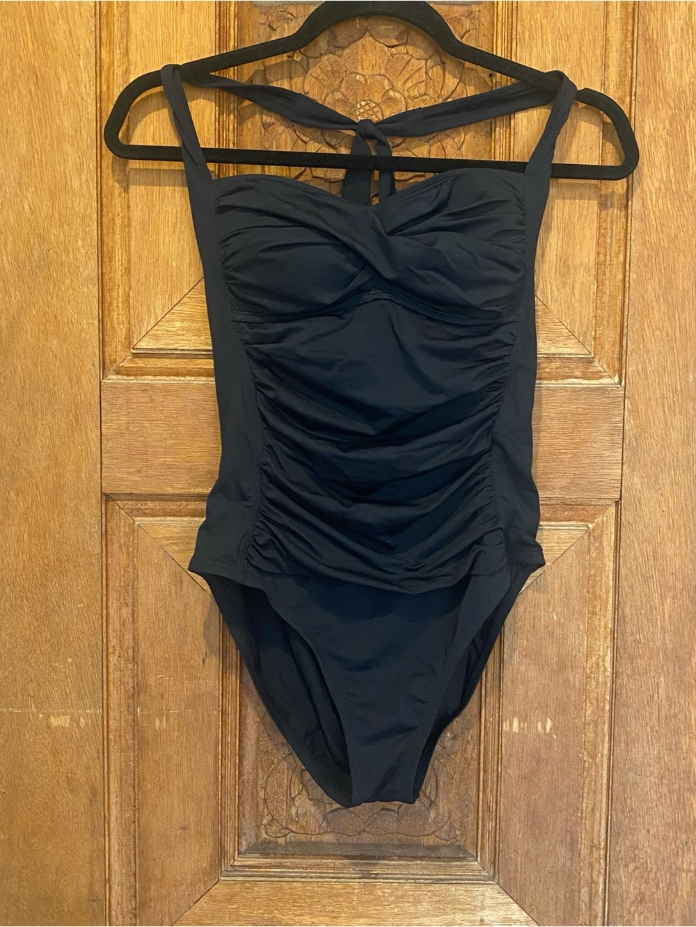 La Blanca Black Ruched One-Piece Swimsuit size 10 medium retro vibes